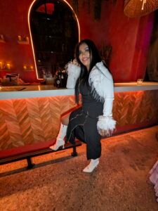 PXL_20251121_012343087