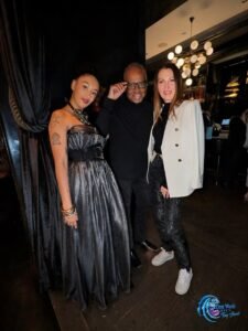 photostudio_1763692999417~2